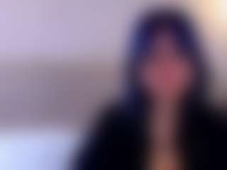 Live cam show with HollyPratt - College on StripNow