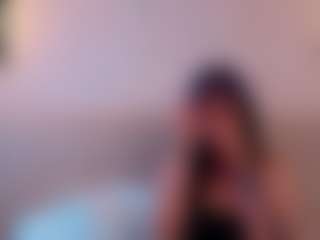 Live cam show with HollyPratt - Green Eyes on SquirtSoMuch