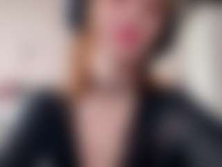 Live cam show with JeannettaCossa - Curvy Teen (18+) on AdultVida.com