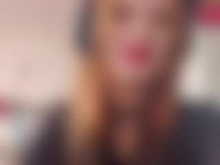 Live cam show with JeannettaCossa - Small Tits on Gym Cam Girls