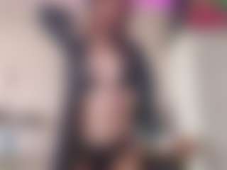 Live cam show with JeannettaCossa - Small Tits on Camsoda Late Night