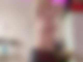 Live cam show with JeannettaCossa - Red Hair Blowjob on camgirlchat.live
