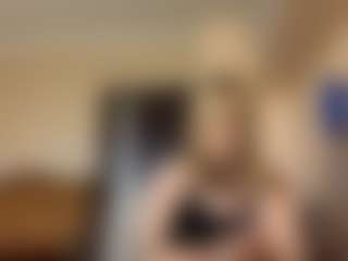Live cam show with LarraineOlejarz - Big Ass on Dolls Live