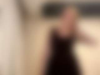LillyCalvaresi's Live Sex Cam Show