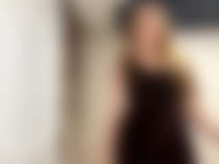 Live cam show with LillyCalvaresi - Anal Teen (18+) on Hubzter Live