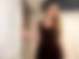 Live cam show with LillyCalvaresi - Striptease Young Adult on Strip Flash - Live Sex Shows