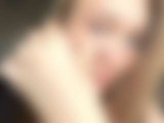 LillyCalvaresi's Live Sex Cam Show