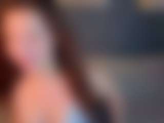 Live cam show with Lily - Pornstar on live18s.com
