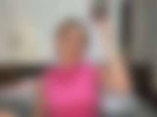 Live cam show with Polly - Body Massage on madthumbs