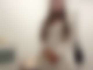 Live cam show with lunachaaaan - Petite Teen (18+) on Fling VIP Chat