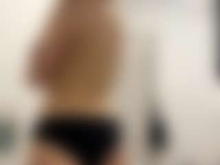 lunachaaaan's Live Sex Cam Show