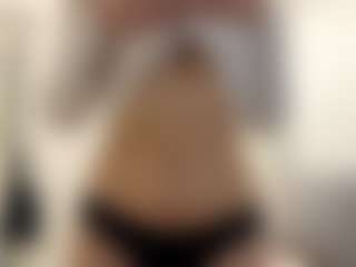 lunachaaaan's Live Sex Cam Show