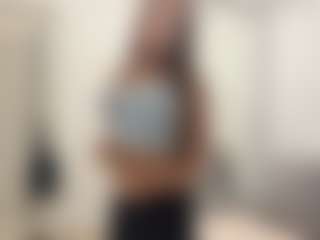 Live cam show with lunachaaaan - New Petite on Dolls Live
