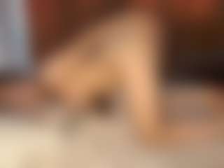 Live cam show with lunachaaaan - Striptease Asian on pussylord.com