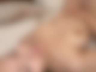 Live cam show with lunachaaaan - Striptease Asian on galaxygirlnitro.com