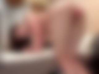 Live cam show with lunachaaaan - Genital Piercings on Fling VIP Chat