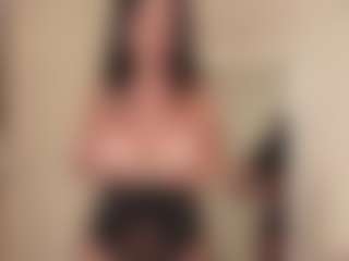 LunaMillerX's Live Sex Cam Show