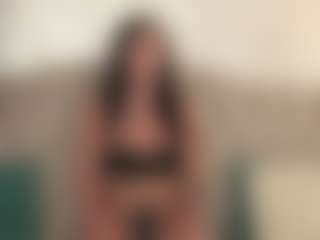 Live cam show with LunaMillerX - Tittyfuck on Instabang