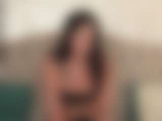 Live cam show with LunaMillerX - Tittyfuck on Fit Hotties