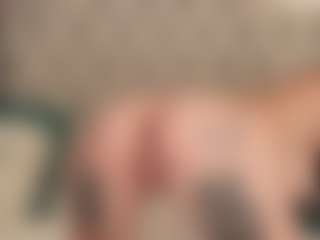 LunaMillerX's Live Sex Cam Show