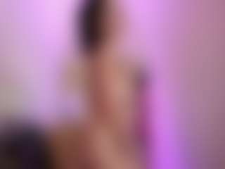 Live cam show with LunaMillerX - Tittyfuck on intimatelivegirls.com