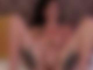 LunaMillerX's Live Sex Cam Show