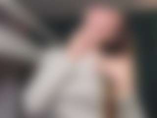 Live cam show with MuoiNisbit - Pornstar Public on CamClone