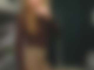 Live cam show with MuoiNisbit - Fingers on Camming Site