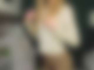 Live cam show with MuoiNisbit - Squirt Blonde Hair on SmokeAndPoke