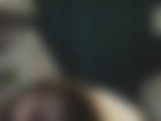 Live cam show with MuoiNisbit - Fingers on Camsoda