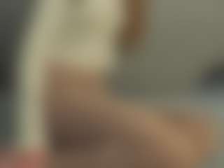 Live cam show with MuoiNisbit - Small Tits on sexylive.show