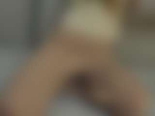 Live cam show with MuoiNisbit - Blue Eyes on Strip Flash - Live Sex Shows