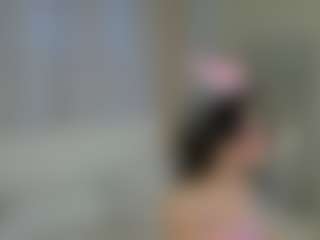 Live cam show with Nikki-doll - Camel Toe on Uber Horny