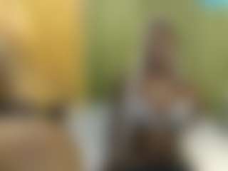 Live cam show with VikkiChase - Lovense on CamClone