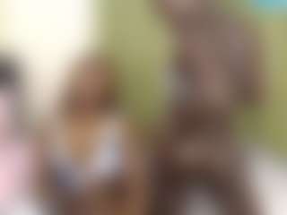 Live cam show with VikkiChase - Lovense on madthumbs