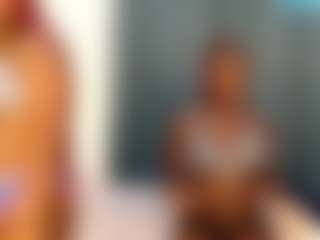 Live cam show with VikkiChase - Shaved Pussy on Camsoda