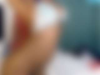 Live cam show with VikkiChase - Deepthroat on Mixed Magazine Live