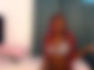 Spettacolo in cam dal vivo con VikkiChase - Spank su Camsoda