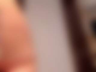 YouMissMe's Live Sex Cam Show
