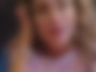 Live cam show with AliceWorn - Middle Aged on Camsoda