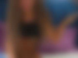 AliceWorn MILF webcam performer live streaming