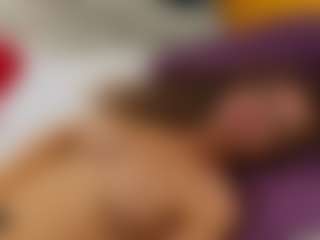 Live cam show with AliceWorn - Blonde Hair on sexytreat.net