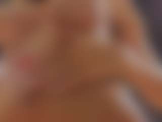 Live cam show with AliceWorn - Green Eyes on Camsoda