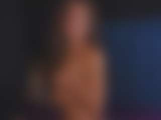 Live cam show with AliceWorn - Striptease Latina on Gym Cam Girls