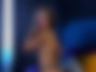 Live cam show with AliceWorn - Athletic Bedroom on Camsoda