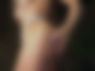 Live cam show with AliceWorn - Skinny on Camsoda