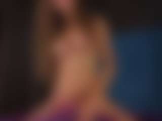 Live cam show with AliceWorn - Flashing on fuck-show.com