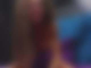 Live cam show with AliceWorn - Striptease on Fling VIP Chat