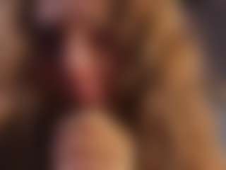AliceWorn MILF webcam performer live streaming