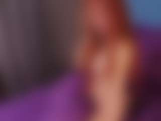 Live cam show with AliceWorn - Athletic Public on StripNow